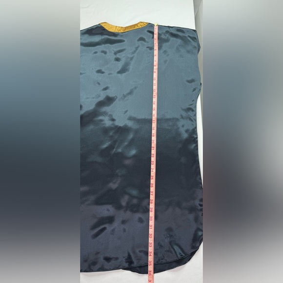 Vintage Val Mode Silky Extra Long Nightshirt Button Front Black Gold Size Med - Picture 8 of 8